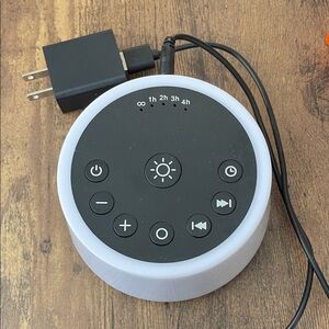 Black and White Sound Machine with Timer